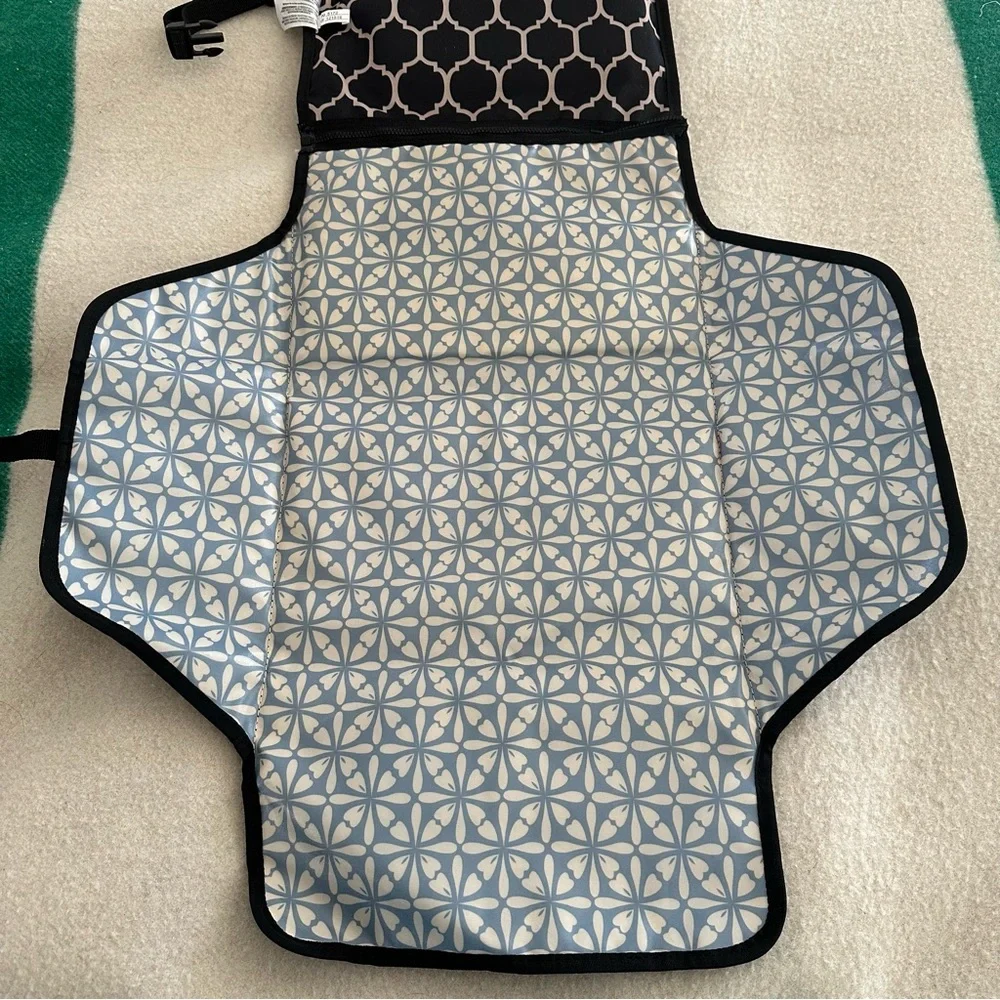 Skip Hop Dark Brown Patterned Portable Changing Pad